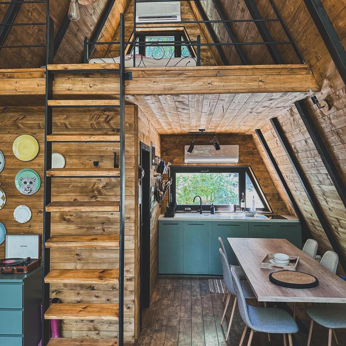 Case de vacanță Woodnest Cortanovci